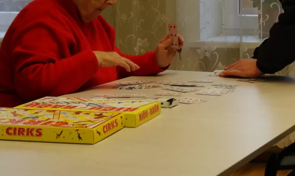 Arī vens var spēlēt...